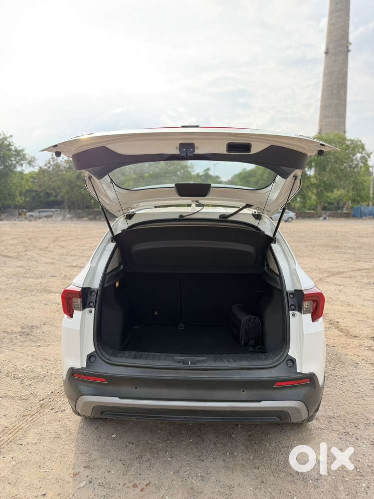 Honda Elevate Zx Cvt, 2023, Petrol