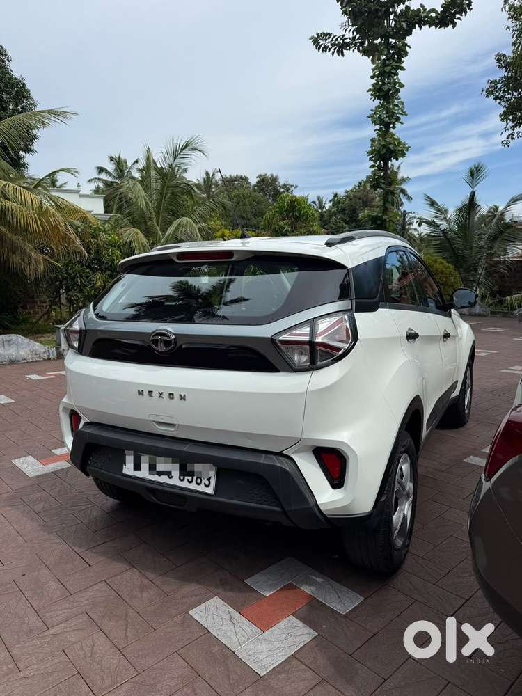 Tata Nexon 1.2 Revotron Xma Amt (s), 2020, Diesel