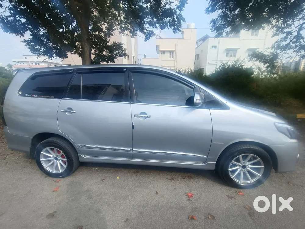 Toyota Innova 2015 Diesel 248000 Km Driven