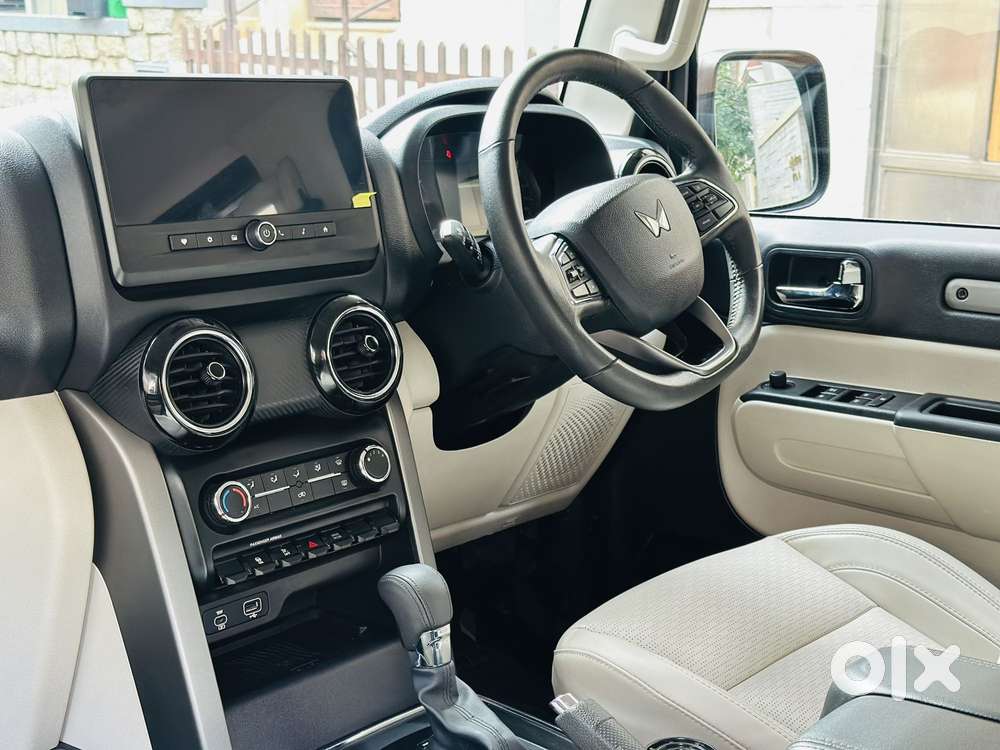Mahindra Thar Roxx Mx5 Rwd At, 2025, Petrol