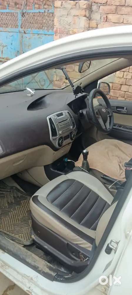 Hyundai I20 Asta 2011 Car, Tak  2031 Passing H