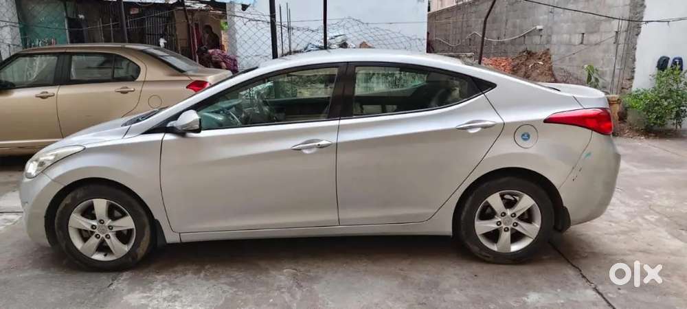 Hyundai Elantra 2012 Diesel 75000 Km Driven