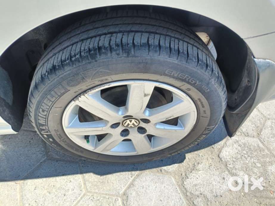 Volkswagen Vento 2010-2013 Petrol Highline, 2011, Petrol