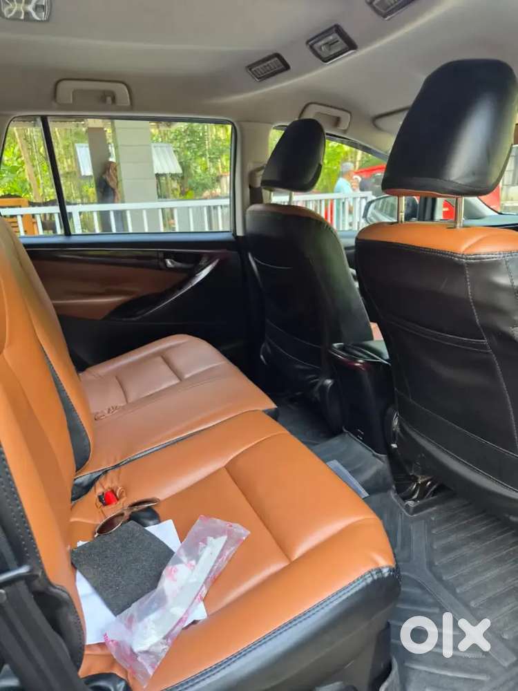 Toyota Innova Crysta 2.8g Amt .single Owner