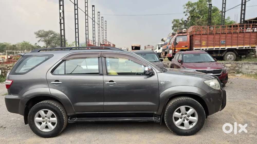Fortuner 4×4 In Excellent Condition Only 2 Lakhs Ten Thousand Driven
