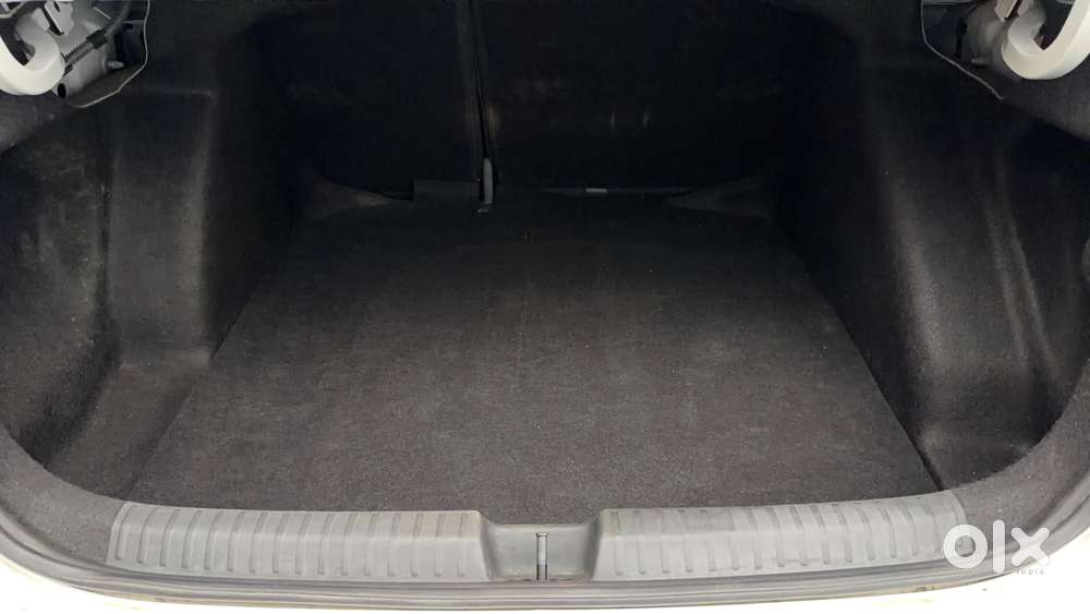 Skoda Slavia 1.5 Tsi Style Dsg, 2023, Petrol