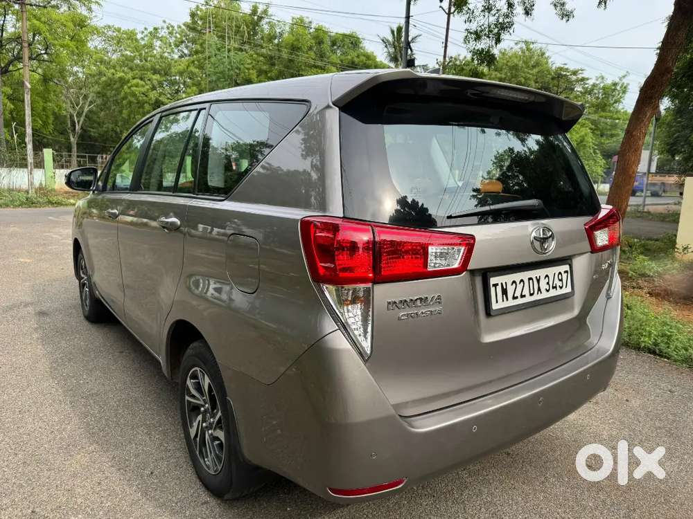 Innova Cyrsta 2.4 G Automatic
