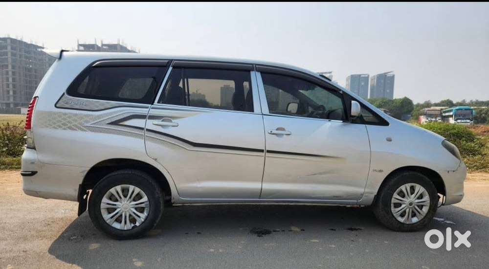 Toyota Innova 2010