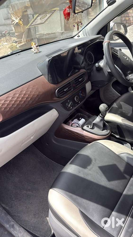 Hyundai Aura Cng & Petrol Good Condition