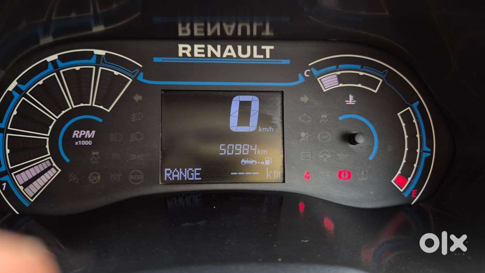 Renault Triber 1.0 Rxe, 2023, Petrol