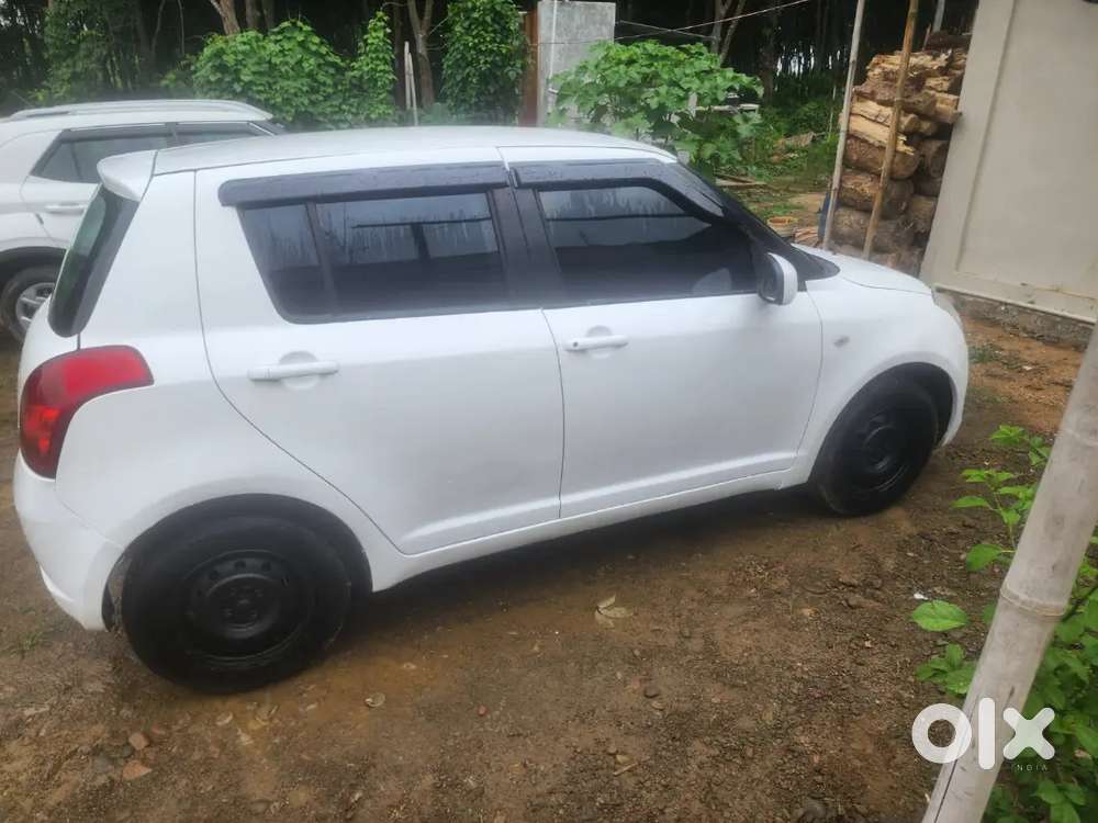 Maruti Suzuki Swift Vxi 2011