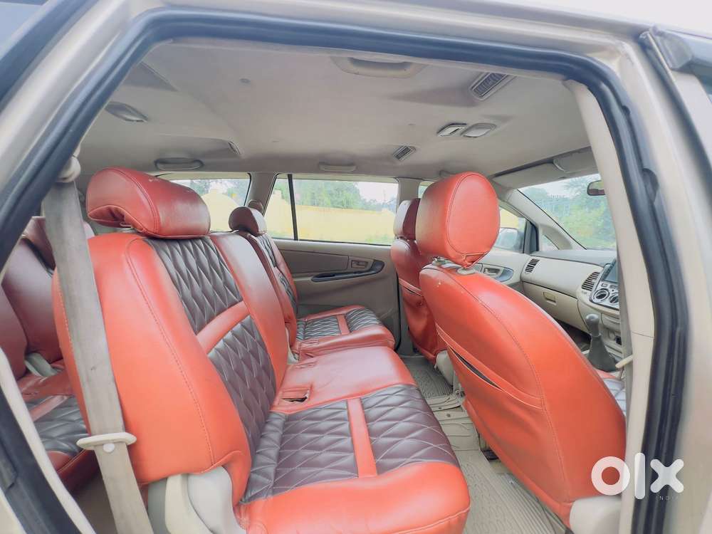 Toyota Innova 2.5 Gx 8 Str Bs-iii, 2011, Diesel