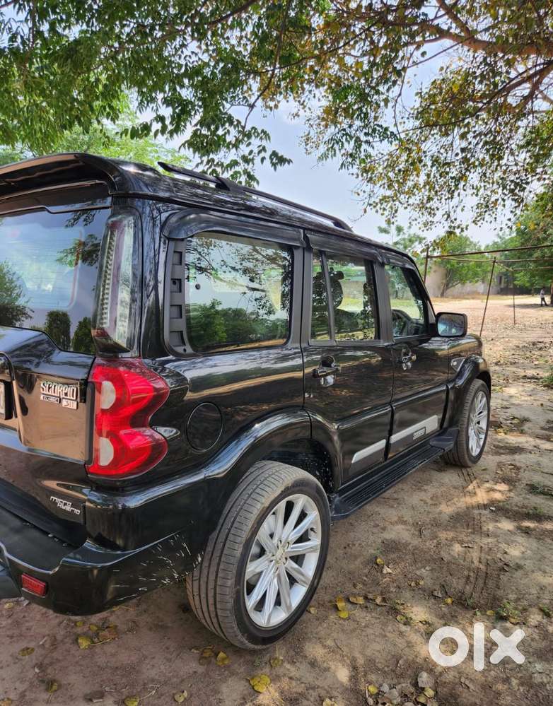 Mahindra Scorpio Classic 2.2 S 11 Mt 7 Str, 2023, Diesel