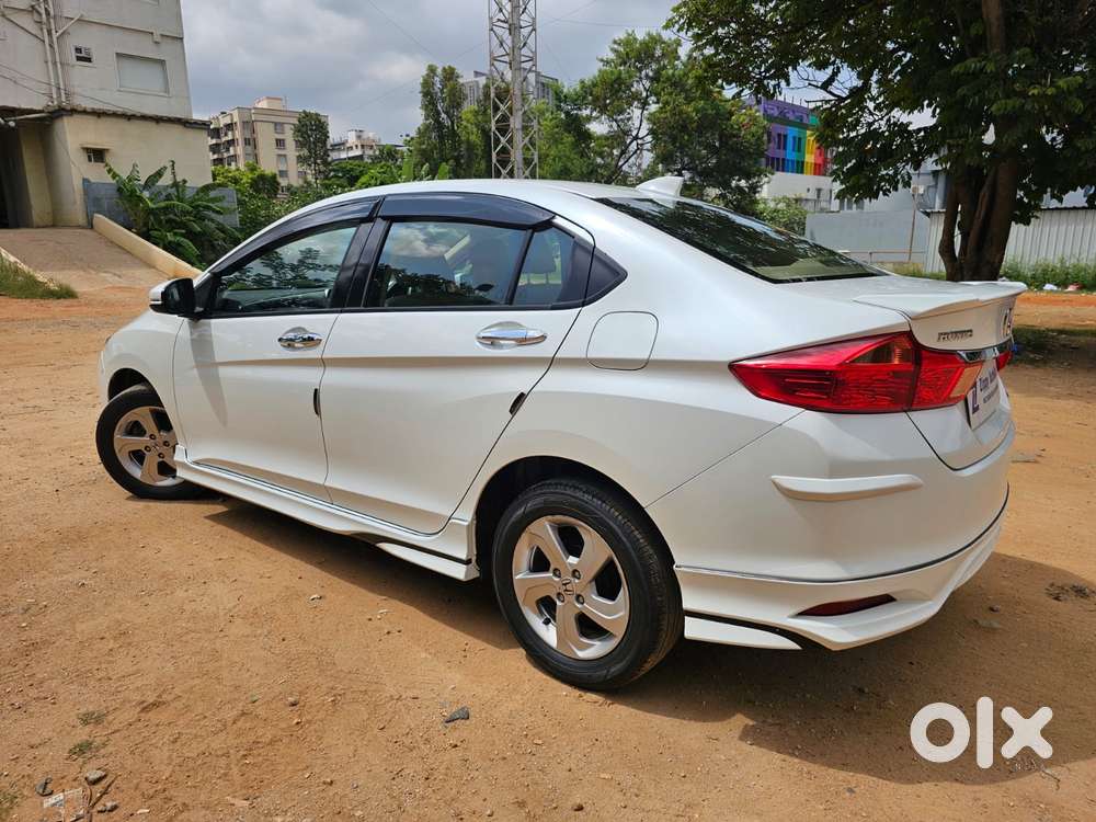 Honda City 1.5 V At Sunroof, 2015, Petrol