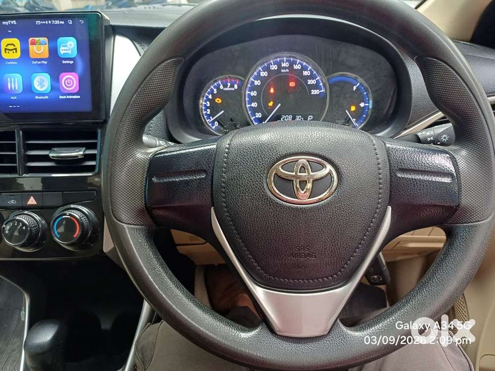 Toyota Yaris J Cvt, 2018, Petrol