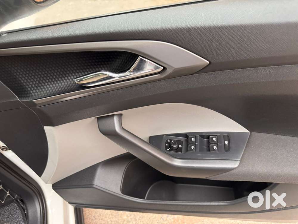 Skoda Kushaq 1.0 Tsi Ambition, 2022, Petrol