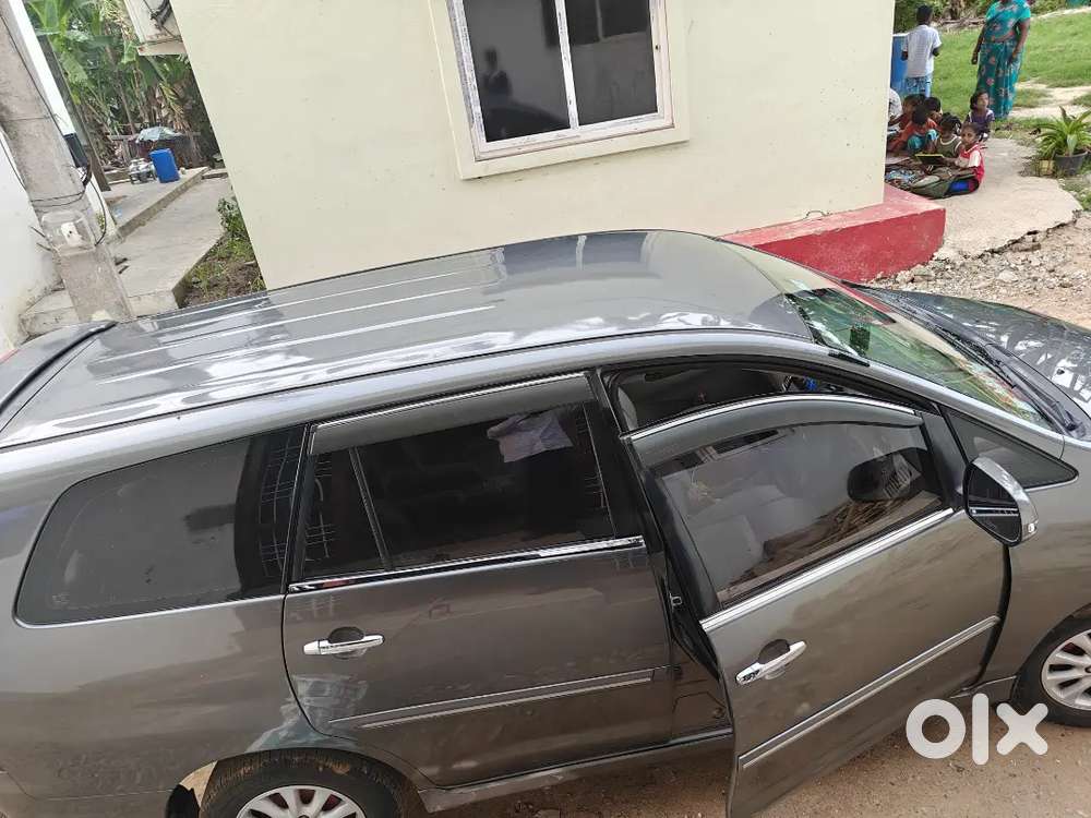 Toyota Innova  Manual 2012