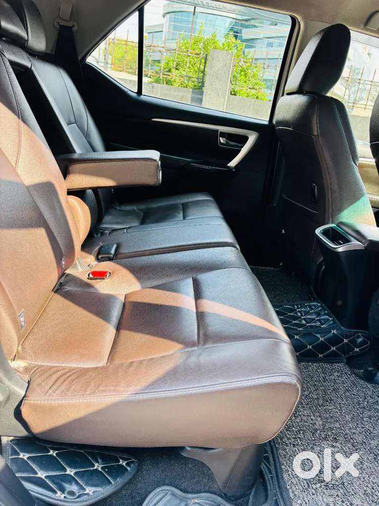 Toyota Fortuner 2018 Diesel 99000 Km Driven