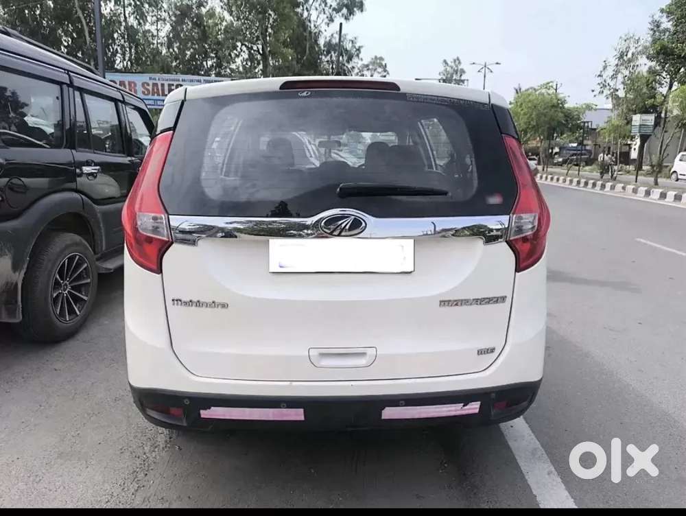 Mahindra Marazzo M8, 2018, Diesel