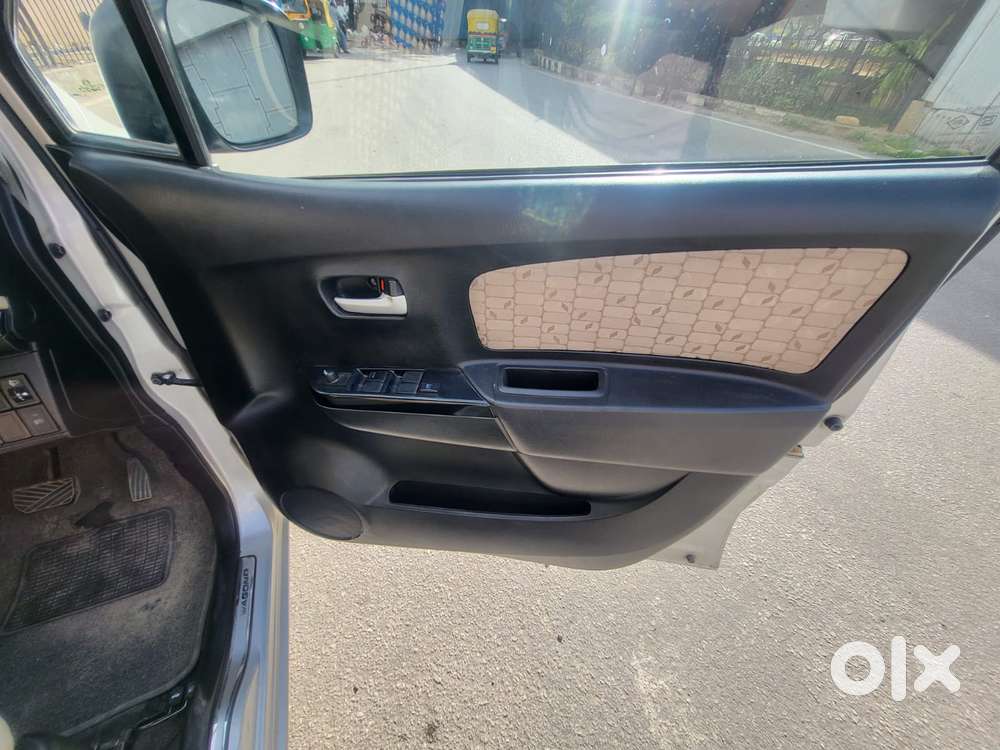 Maruti Suzuki Wagon R Vxi Amt1.2, 2017, Petrol