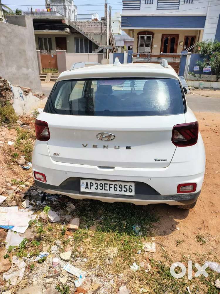 I Am Sale My Hyundai Venue With Sunroof
