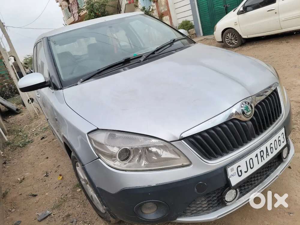 Skoda Fabia 2013 Diesel Well Maintained Only Office To Home Runing