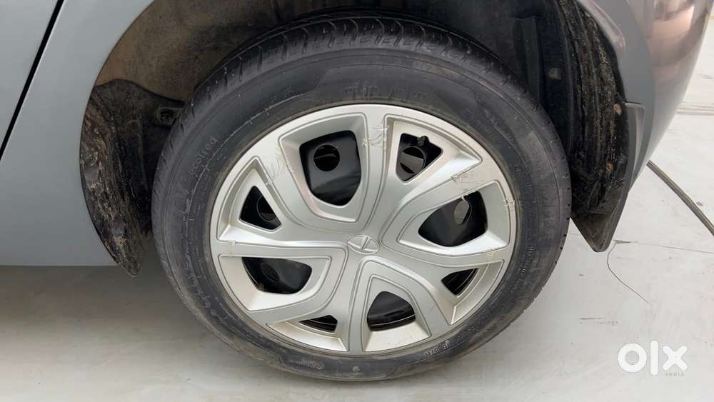 Tata Altroz 1.2 Xm Plus, 2021, Petrol