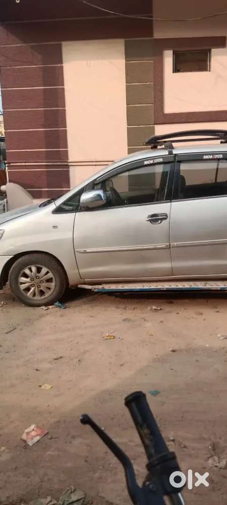 Toyota Innova 2010 Diesel 150000 Km Driven