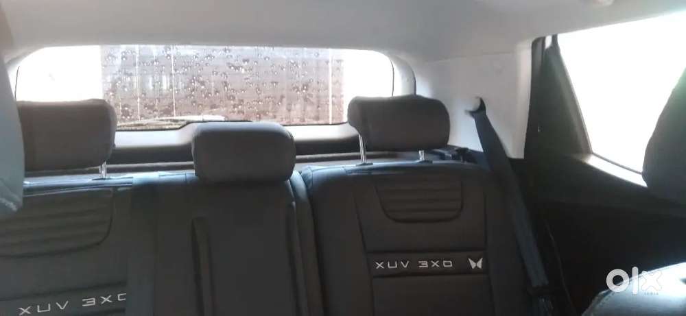 Mahindra Xuv 3xo Ax5l Tgdi Petrol Mt Top Model Fully-featured Loaded