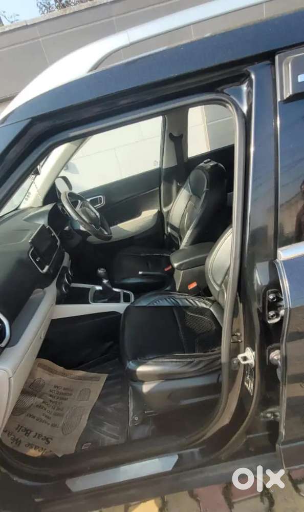 Venue Sx Good Condition Petrol+cng