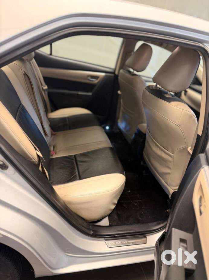 Toyota Corolla Altis 1.8 J, 2016, Petrol