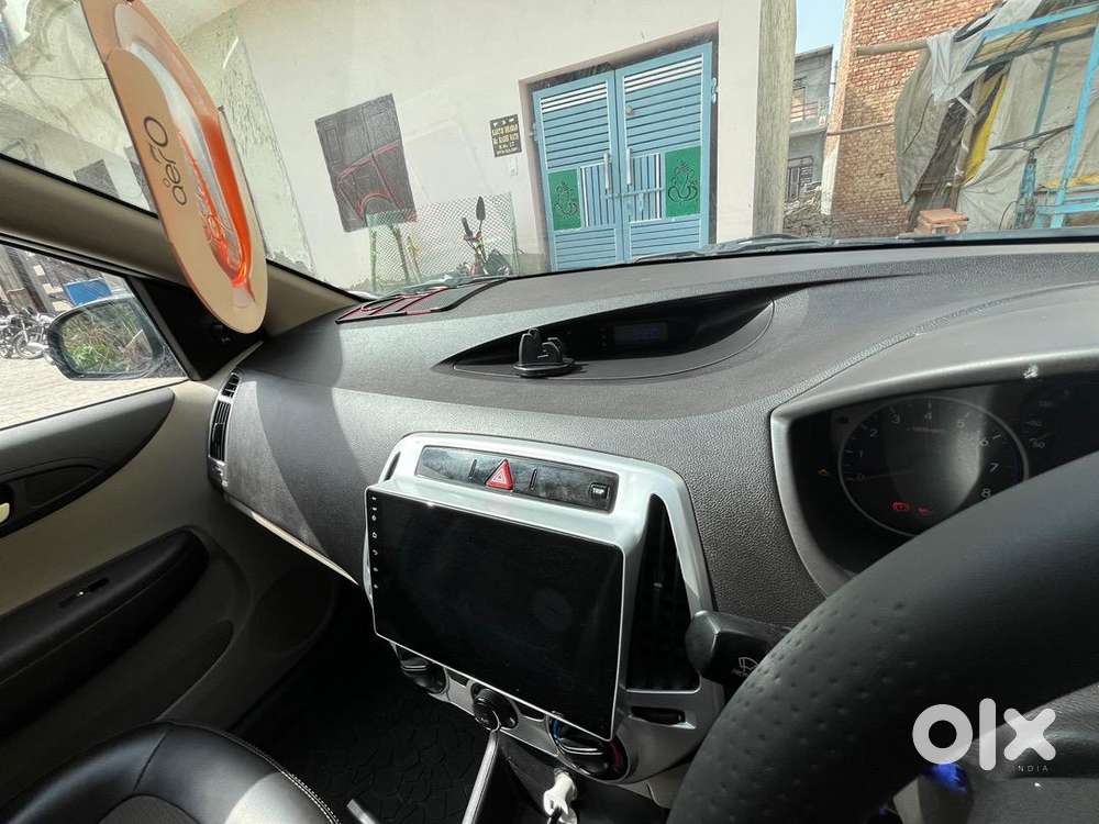 Hyundai Car Manual 2012