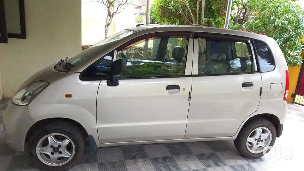 Maruthi Suzuki Zen Estilo Petrol