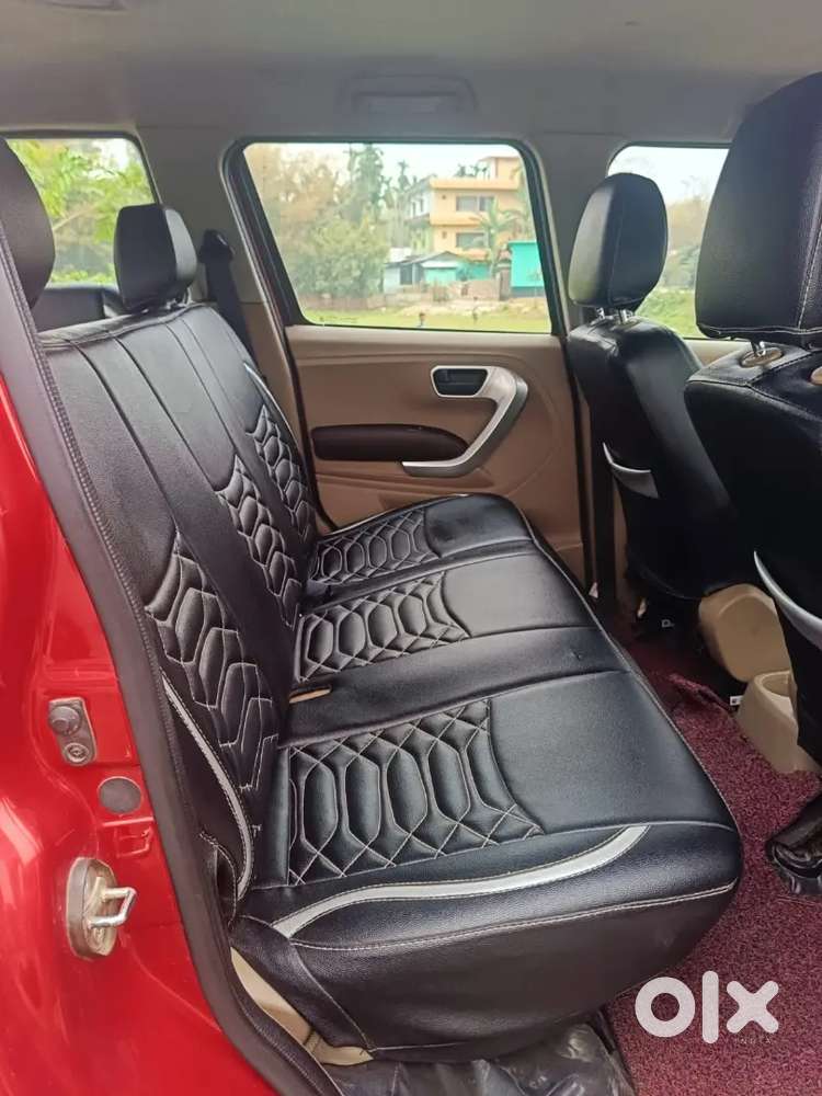 Mahindra Tuv 300 2017