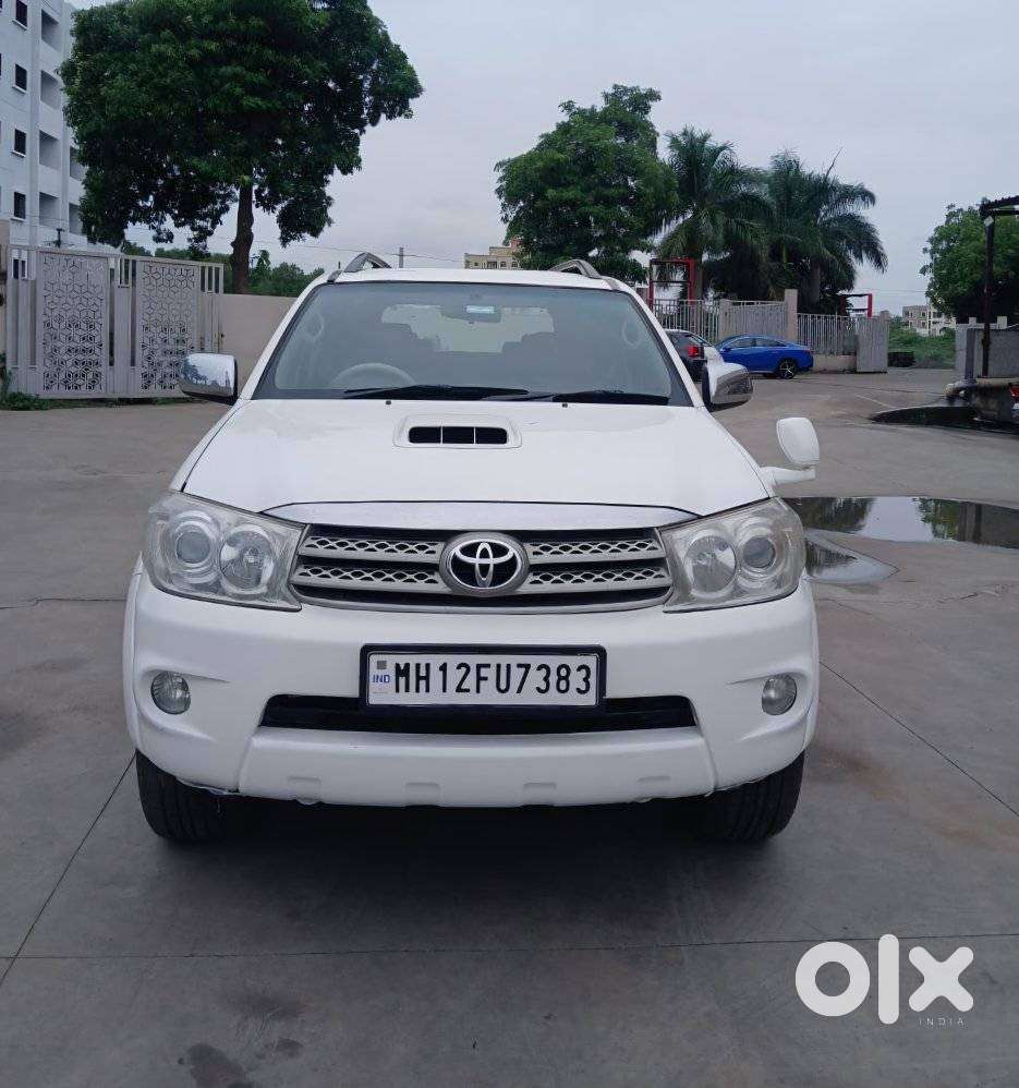 Toyota Fortuner 4x4 Manual Limited Edition, 2010, Diesel