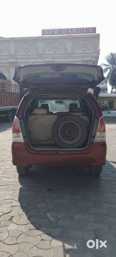 Toyota Innova 2004-2011 2.5 V Diesel 8-seater, 2009, Diesel