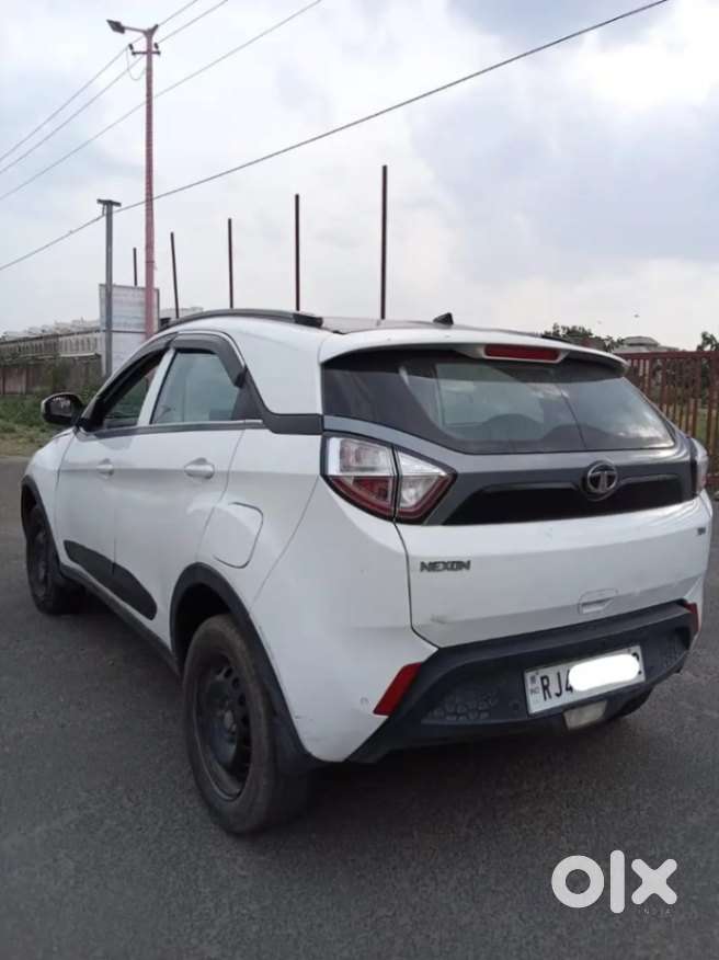 Tata Nexon 1.2 Revotron Xm (s), 2020, Petrol