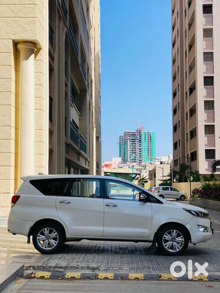 Toyota Innova Crysta 2.8z Automatic, 2016, Diesel