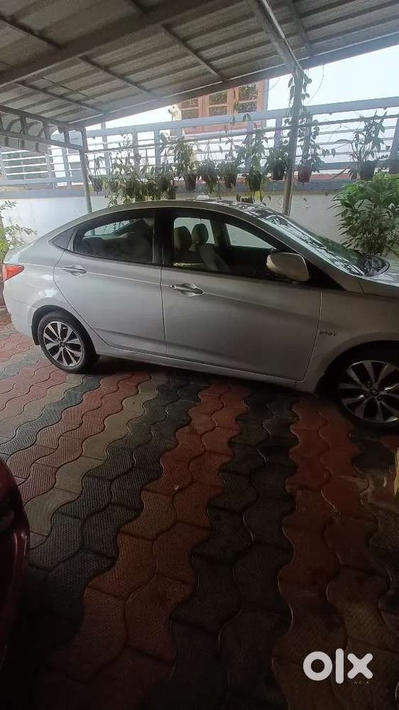Hyundai Fluidic Verna 2016