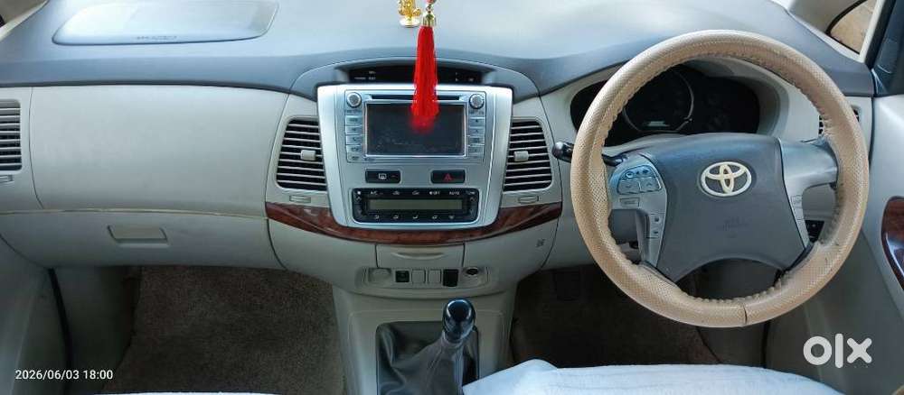Toyota Innova 2.5 V 8 Str, 2013, Diesel