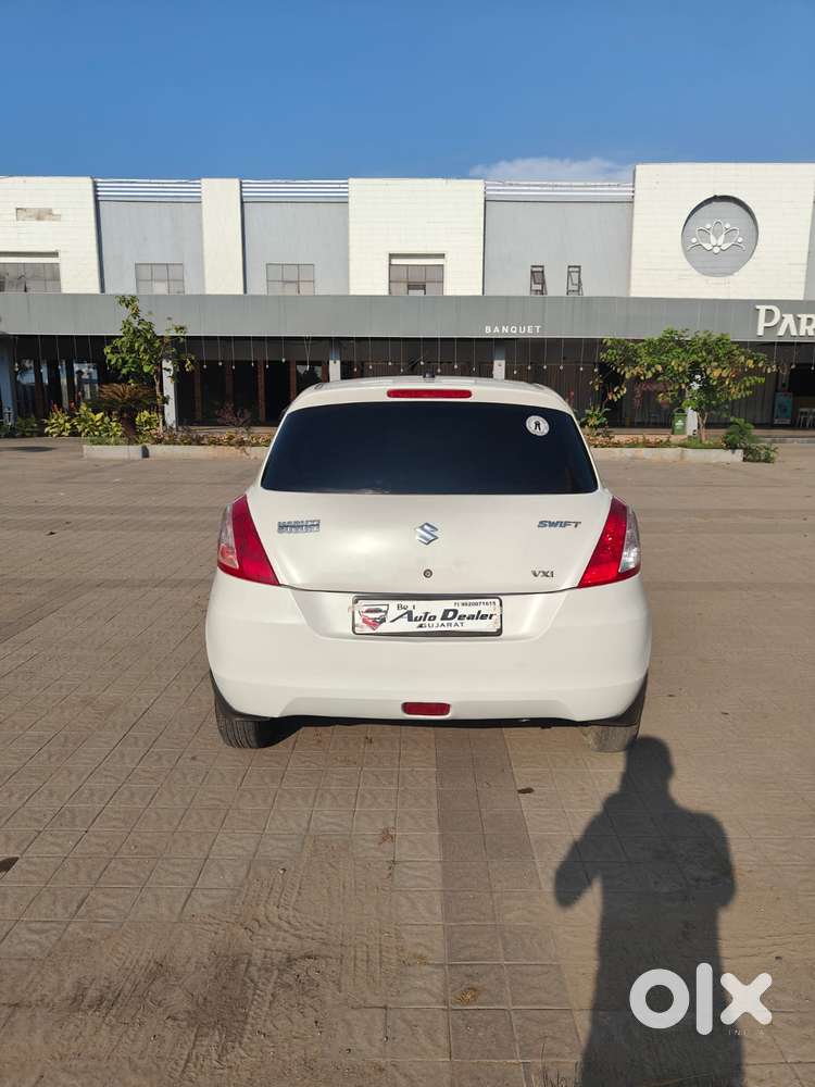 Maruti Suzuki Swift Vxi Optional, 2016, Cng & Hybrids