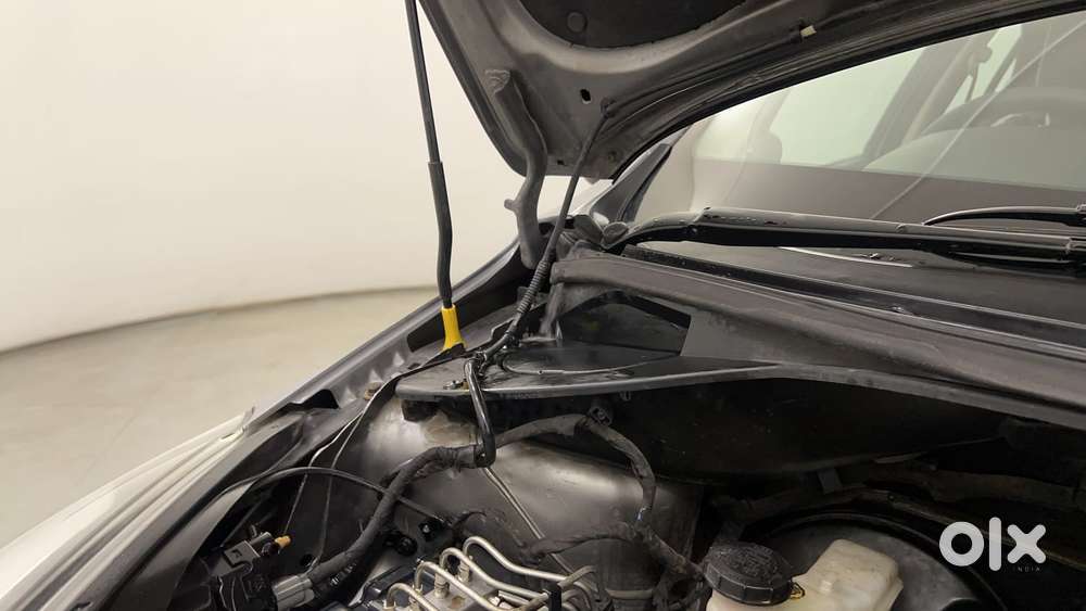 Tata Tigor Xza, 2018, Petrol