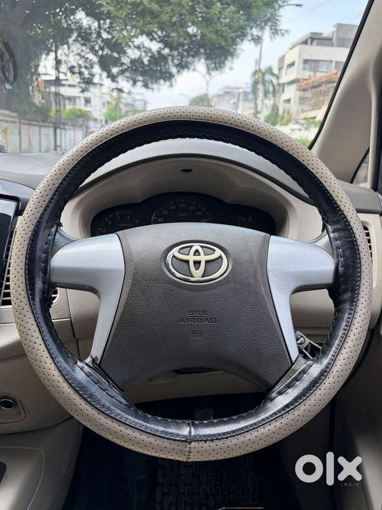 Toyota Innova 2.5 E, 2014, Diesel