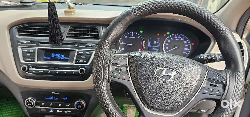 Hyundai Elite I20 Sport  2015 Diesel  1st Owner 980000 Km Driven
