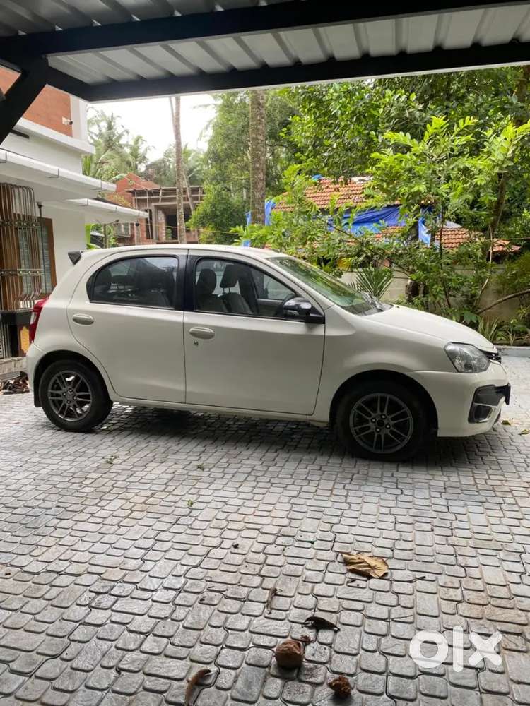 Toyota / Etios Liva / [2016-2020] 1.2 Vx