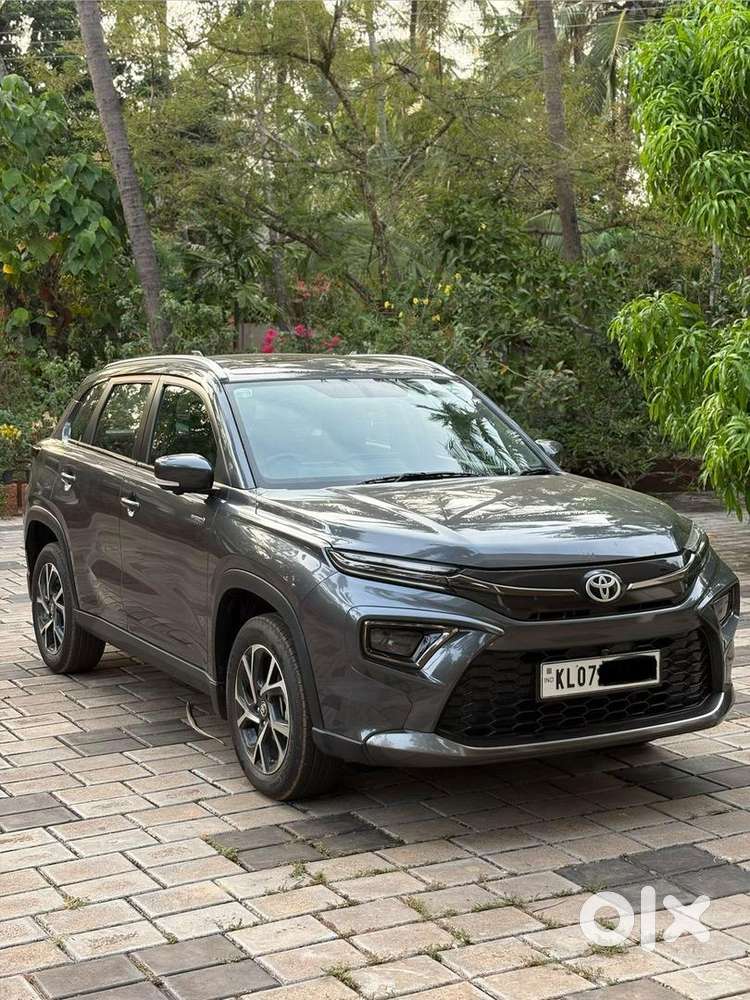 Toyota Urban Cruiser Hyryder 7 Seater 2024 Cng & Hybrids 17000 Km Driv