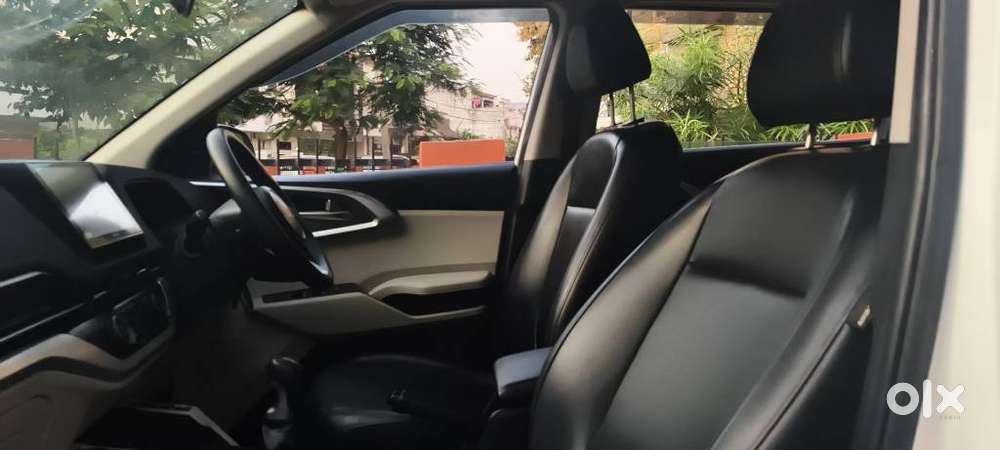 Kia Carens 1.4 Premium 7 Str, 2022, Petrol