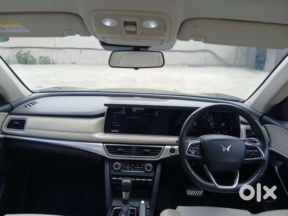 Mahindra Xuv700 2.2 Ax 7 Diesel At Luxury Pack Str, 2023, Diesel