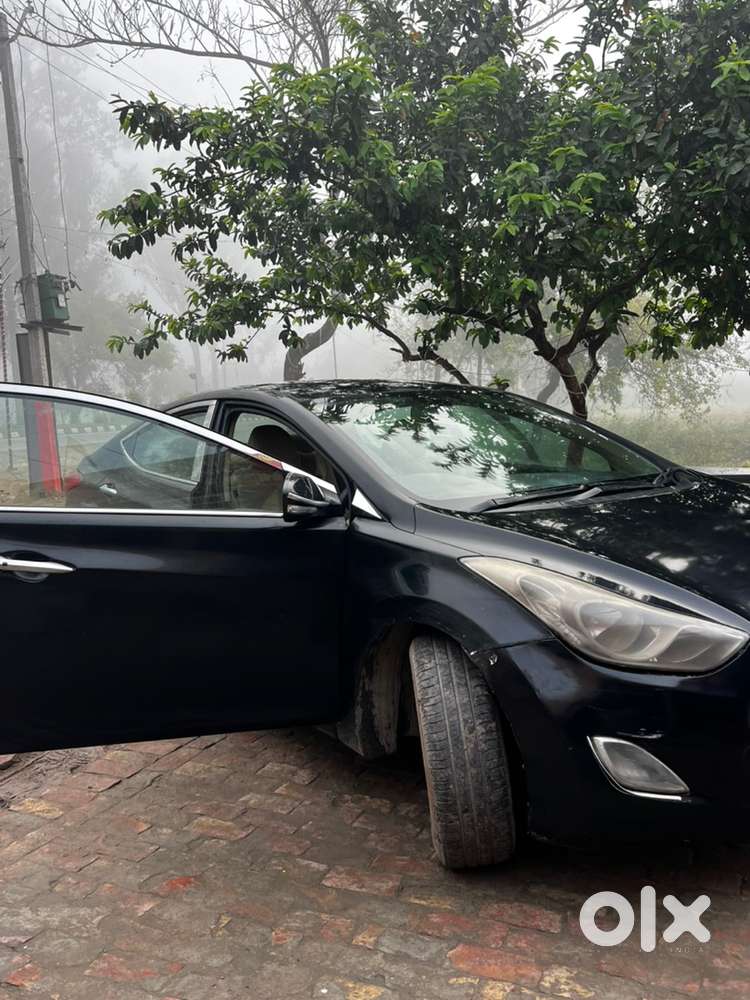 Hyundai Elantra Petrol 2014