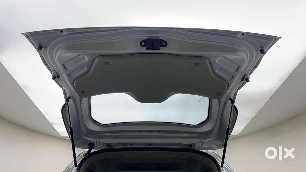 Renault Triber Rxt, 2022, Petrol